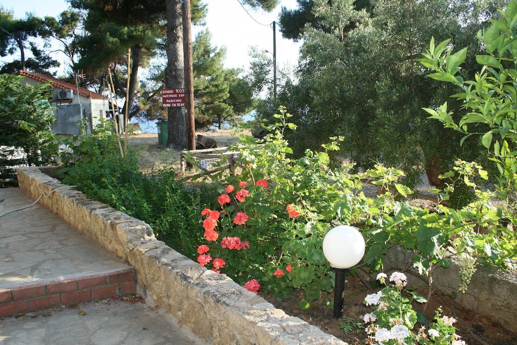 Xenios Loutra Village Karnagio Екстериор снимка