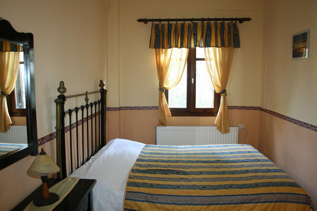 Xenios Loutra Village Karnagio Екстериор снимка